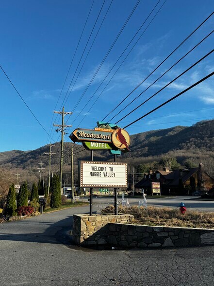 Primary Photo Of 2878 Soco Rd, Maggie Valley Hotel For Sale