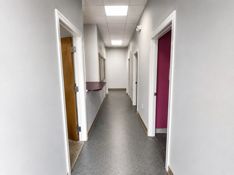 More Photos Of 1805 Milton Rd, Charlotte Medical For Lease