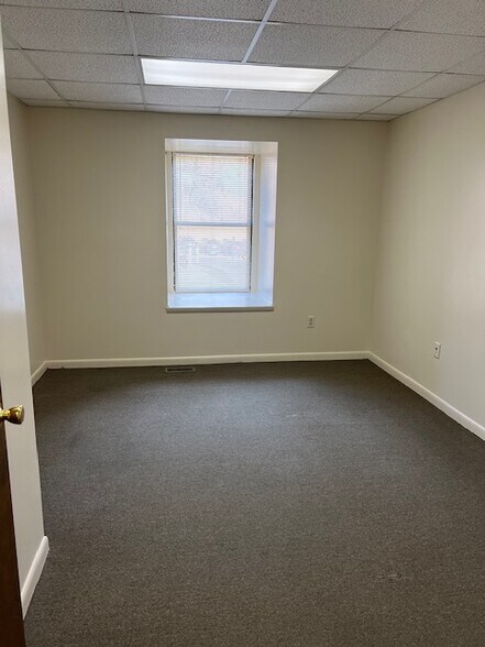 More Photos Of 3525 Ellicott Mills Dr, Ellicott City Office For Lease