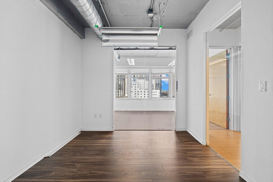More Photos Of 14 NE 1st Ave, Miami Office For Sale