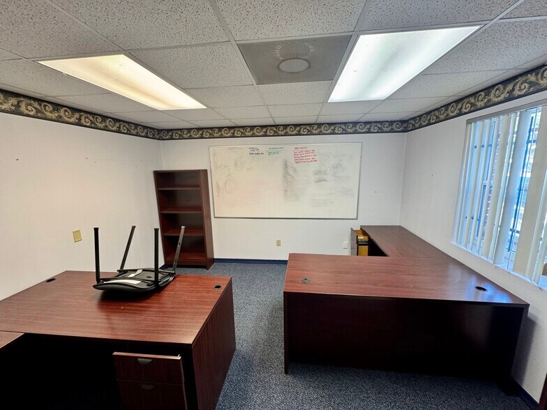 More Photos Of 609 S Ridgewood Ave, Daytona Beach Office For Sale