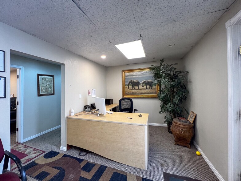 More Photos Of 435 N Main St, Helper Warehouse For Lease