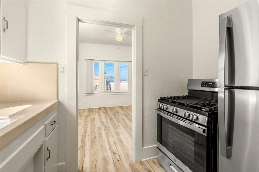 More Photos Of 1644 Monterey Blvd, Hermosa Beach Multifamily For Sale