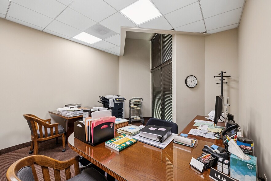 More Photos Of 550 Price Ave, Redwood City Office For Sale
