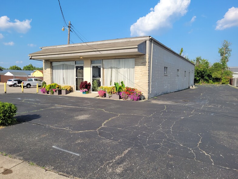 Primary Photo Of 5098 Wadsworth Rd, Dayton Freestanding For Sale