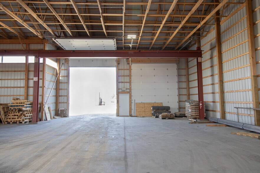 More Photos Of 1303 W Chestnut St, Union City Warehouse For Lease