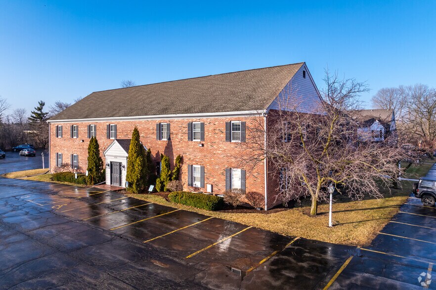 More Photos Of 10144 N Port Washington Rd, Mequon Office For Lease