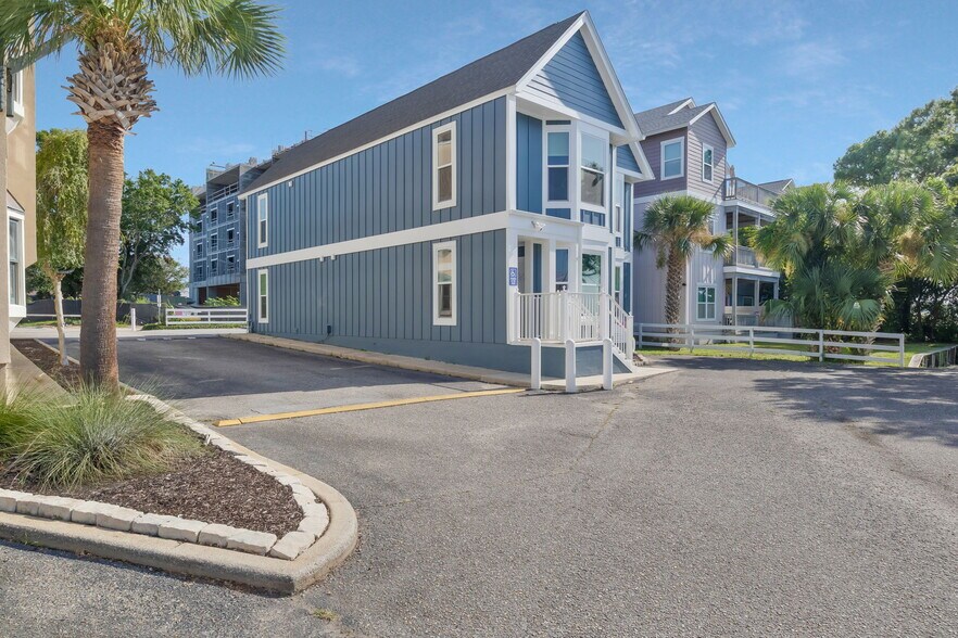 More Photos Of 730 Bayfront Pky, Pensacola Office For Lease