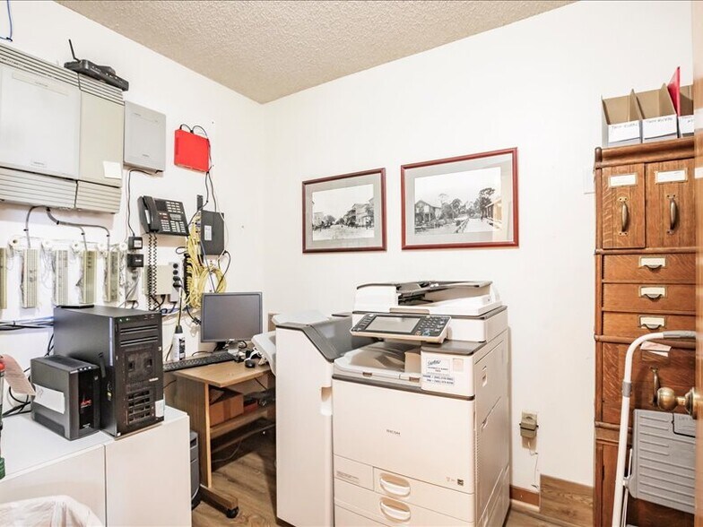 More Photos Of 13225 FL-64, Bradenton Loft Creative Space For Sale