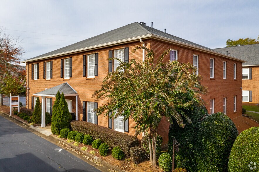 More Photos Of 2440 Sandy Plains Rd, Marietta Office For Lease