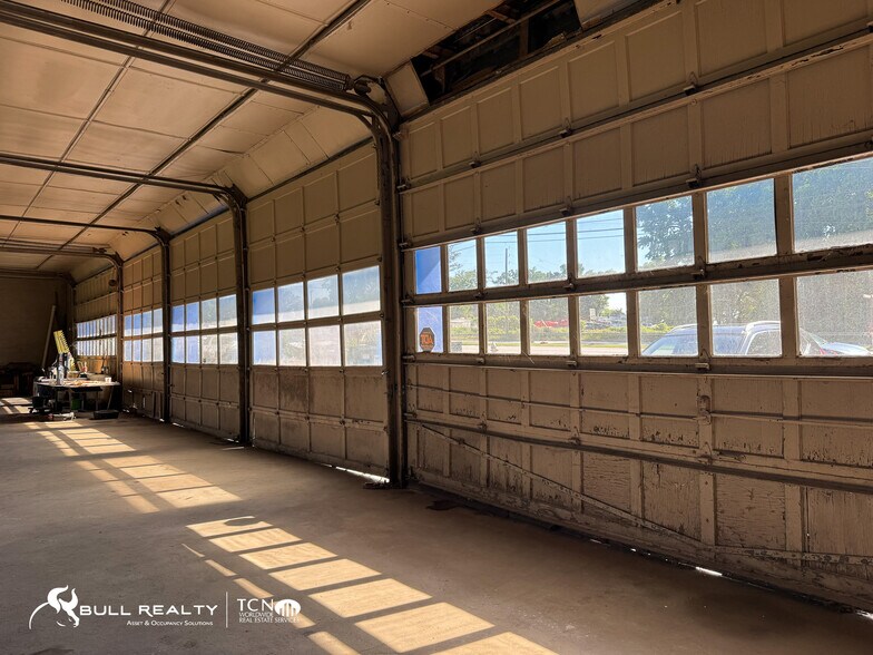 More Photos Of 2474 Moreland Ave SE, Atlanta Auto Repair For Sale