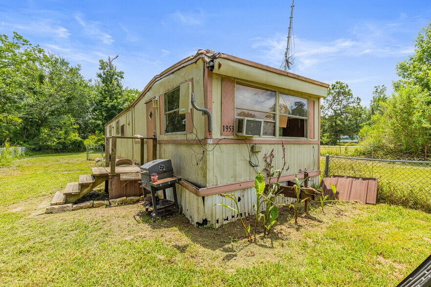 More Photos Of , Splendora Specialty For Sale