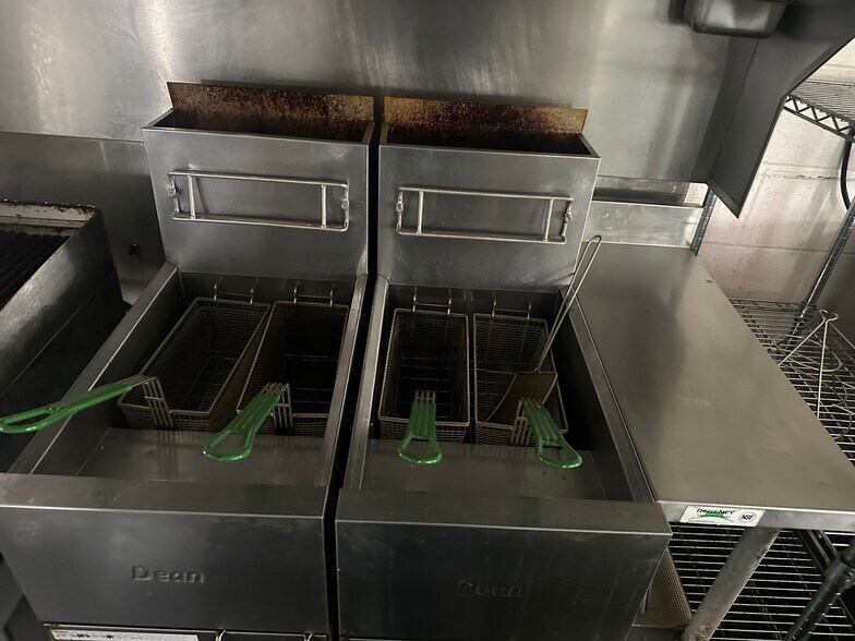 More Photos Of 811 W Findlay St, Carey Restaurant For Sale