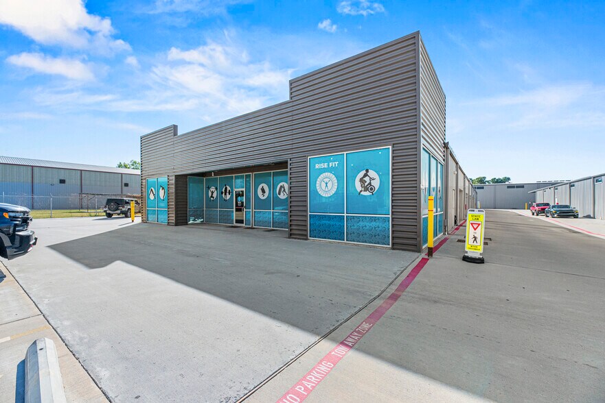 More Photos Of 11703-11711 Spring Cypress Rd, Tomball Unknown For Lease