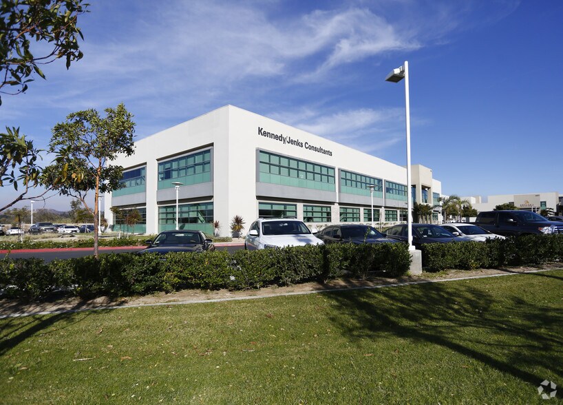 More Photos Of 2775 N Ventura Rd, Oxnard Office For Lease
