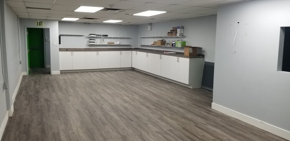 More Photos Of 3517 17th Ave SE, Calgary Storefront Retail Office For Lease