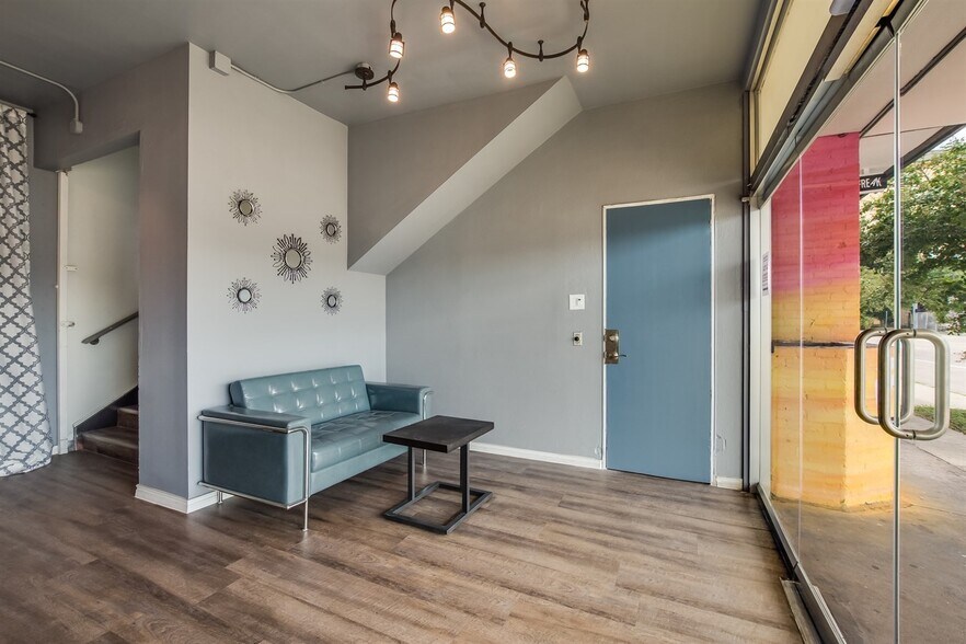 More Photos Of 4104-4118 Fannin St, Houston Storefront Retail Office For Lease