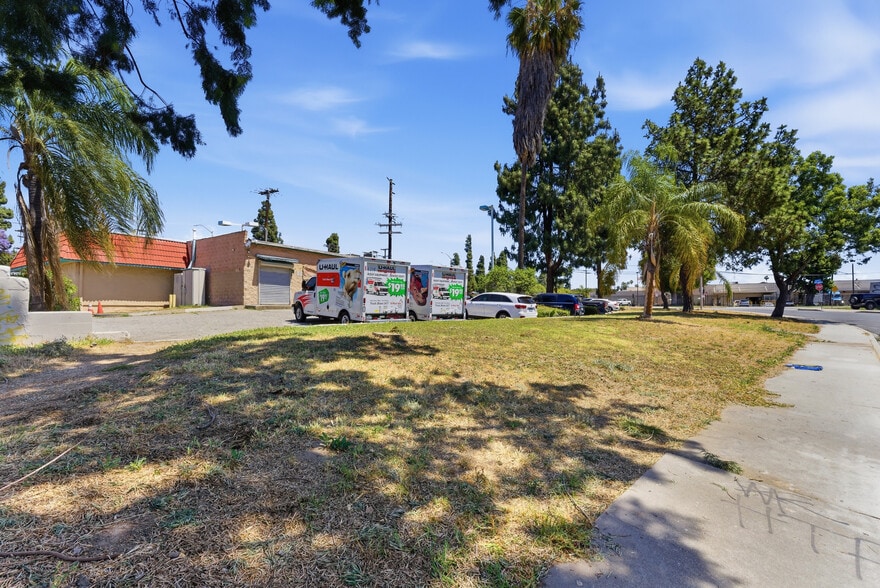 More Photos Of 2400 Valley Blvd, Pomona Convenience Store For Sale