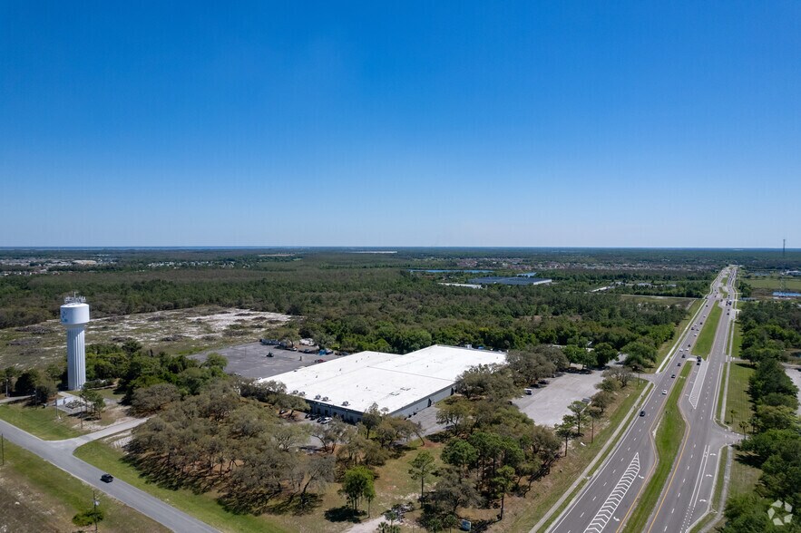 More Photos Of 1901 S Poinciana Blvd, Kissimmee Warehouse For Lease