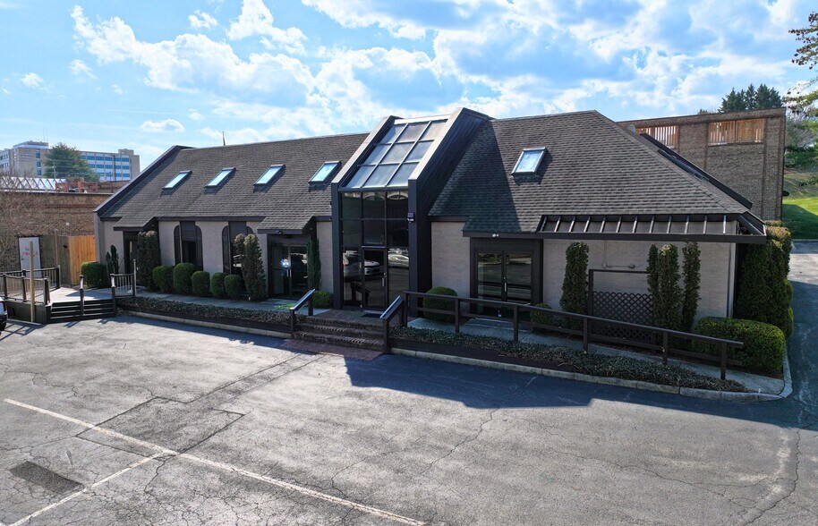 More Photos Of 1630 Braeburn Dr, Salem Office For Sale