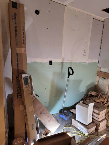 More Photos Of 3451 College Rd, Fairbanks General Retail For Sale