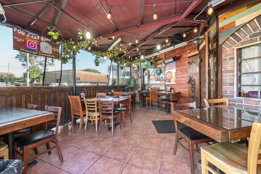 More Photos Of 4610-4612 Manhattan Beach Blvd, Lawndale Warehouse For Sale