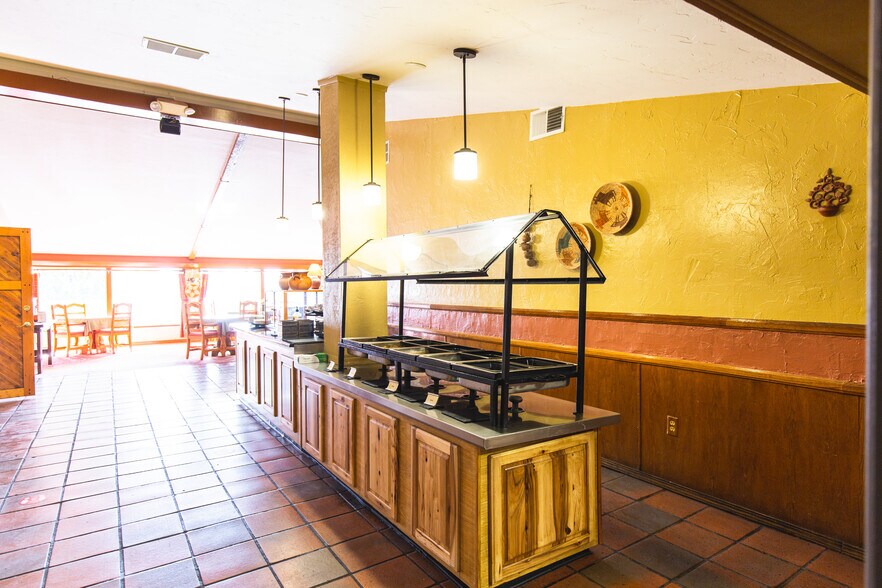 More Photos Of 1765 S Main St, Las Cruces Hotel For Sale