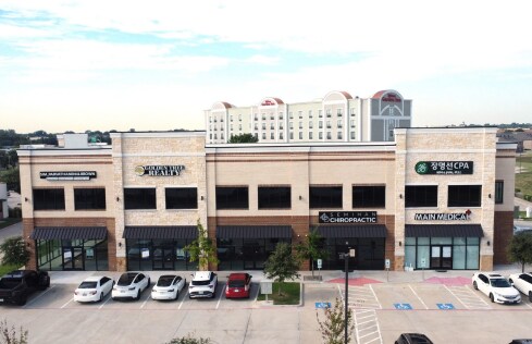 More Photos Of 2670 Lake Vista Dr, Lewisville Restaurant For Lease