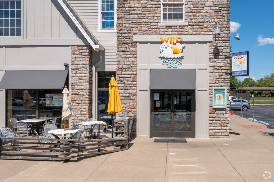 More Photos Of 1311 Herr Ln, Louisville Unknown For Lease