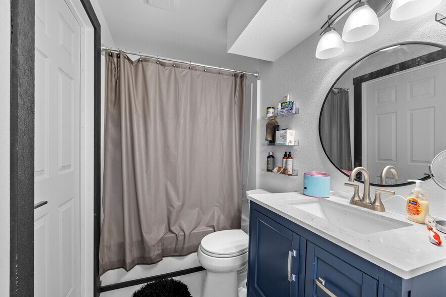 More Photos Of 1113 10th St NW, Minot Multifamily For Sale