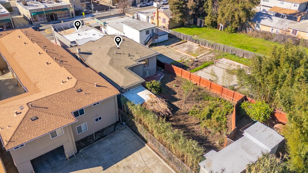 More Photos Of 8016 MacArthur Blvd, Oakland Apartments For Sale