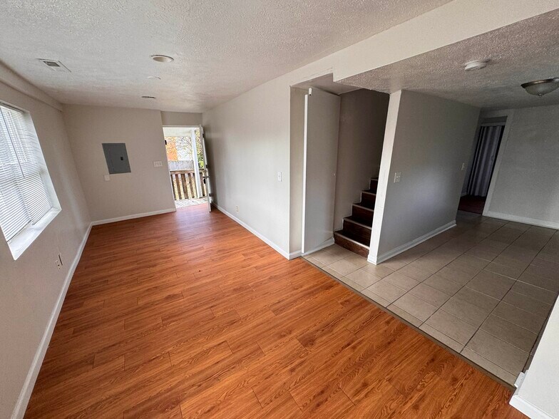 More Photos Of 2048 4th Ave, Cincinnati Multifamily For Sale