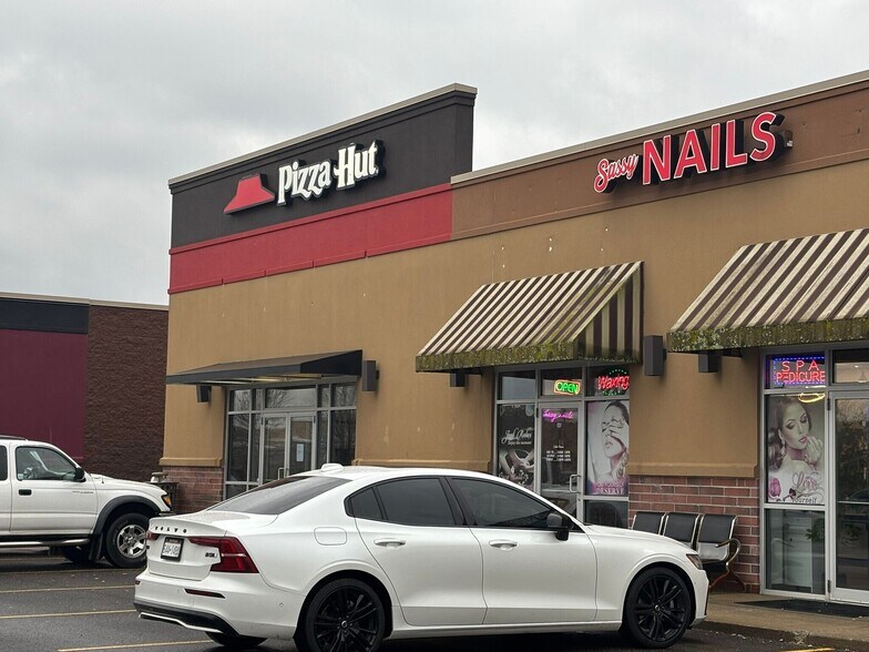 More Photos Of 218 Park Dr, Weirton General Retail For Lease