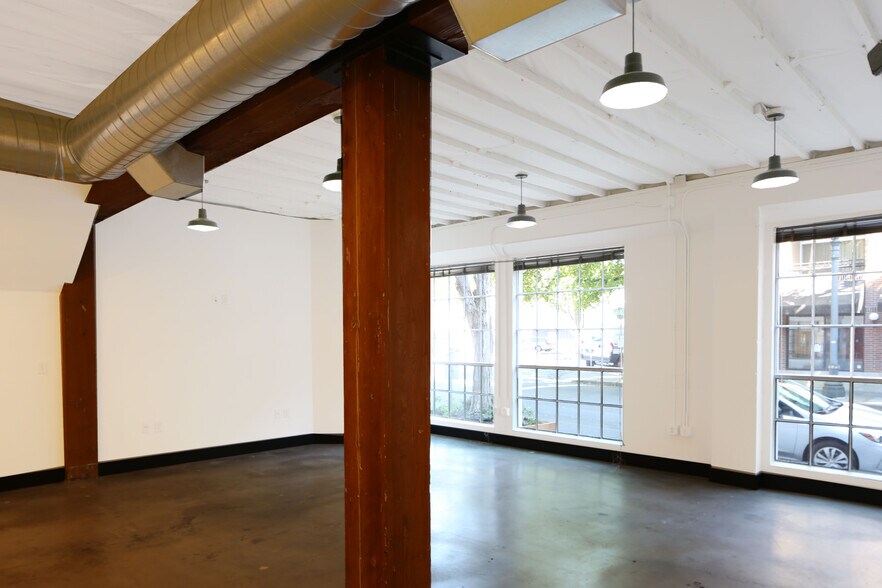 More Photos Of 1120-1136 NW Hoyt St, Portland Office For Lease