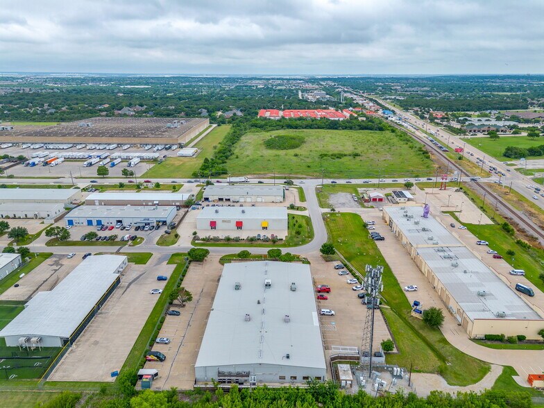 More Photos Of 5950 Park Vista Cir, Fort Worth Warehouse For Lease