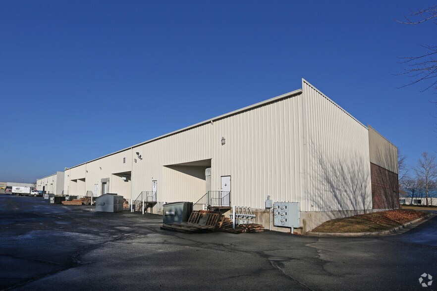 More Photos Of 19915 W 161st St, Olathe Warehouse For Lease