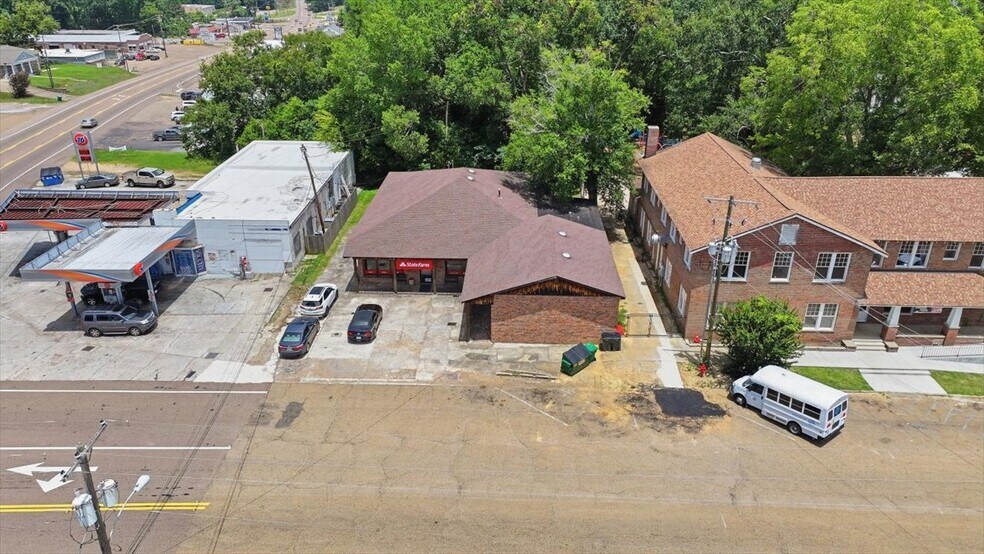 More Photos Of 148 W Green St, Hazlehurst Office For Sale