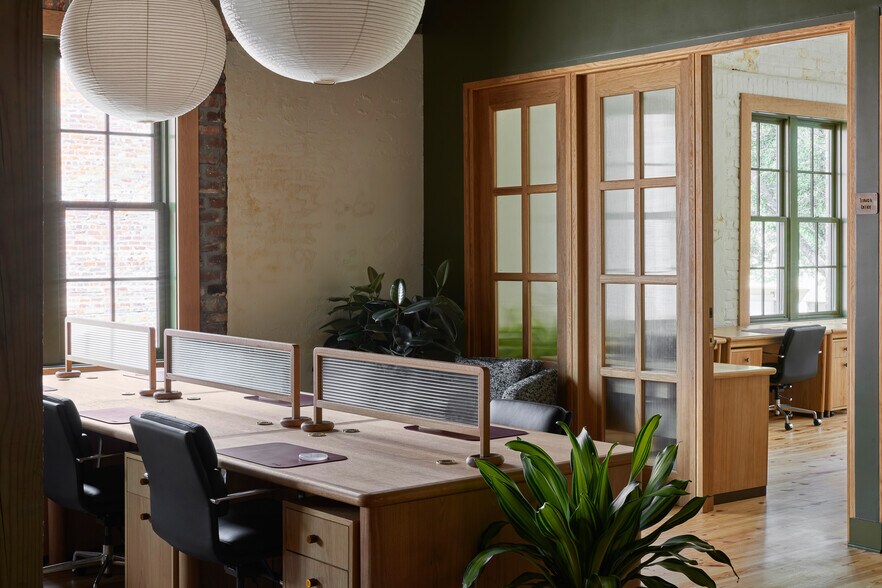 Primary Photo Of 119 Martin Luther King Jr Blvd, Savannah Coworking Space