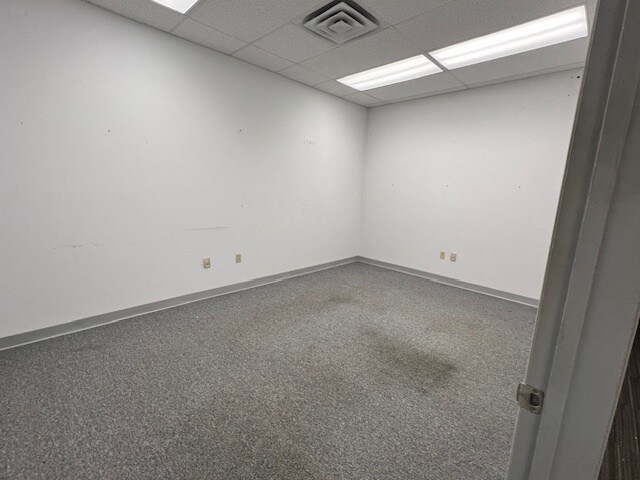 More Photos Of 6101 43rd St, Lubbock Storefront For Lease