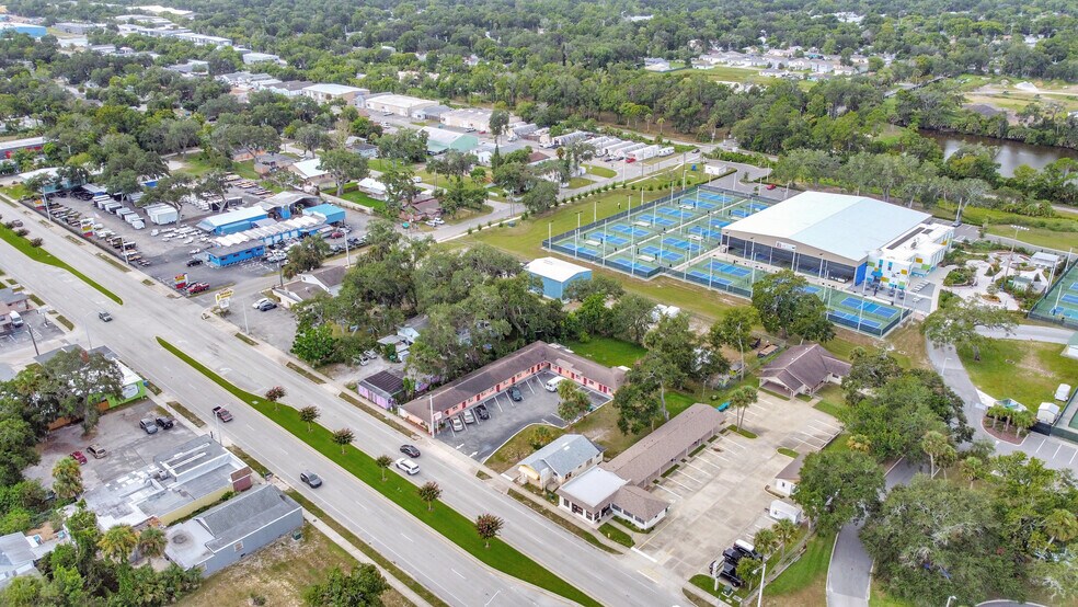 More Photos Of 1028 Ridgewood Ave, Daytona Beach Hospitality For Sale