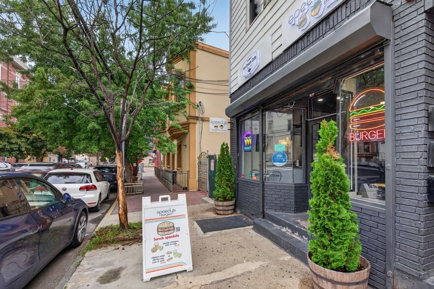 More Photos Of 154 Chestnut Ave, Jersey City Restaurant For Sale