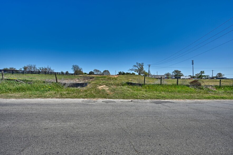 More Photos Of 1057 Tesch St, Bellville Industrial For Lease