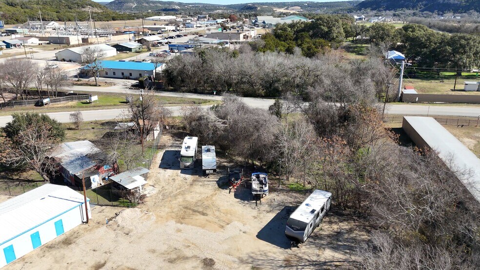 More Photos Of 1065 Market Hts, New Braunfels Self Storage For Sale