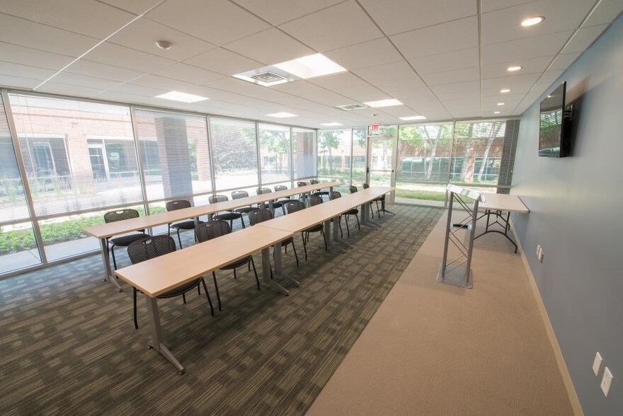 More Photos Of 8210 University Executive Park Dr, Charlotte Office For Lease