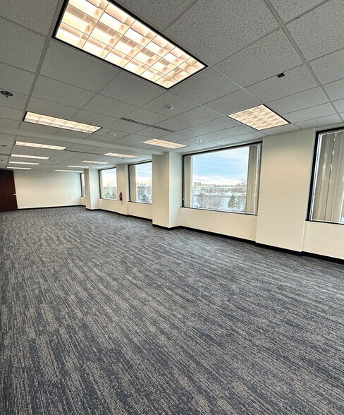 More Photos Of 13801 Riverport Dr, Maryland Heights Office For Lease