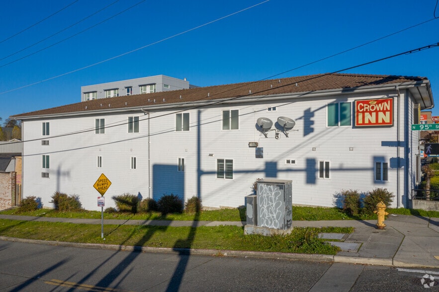 More Photos Of 9501 Aurora Ave N, Seattle Hotel For Sale