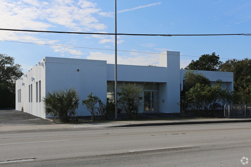 Primary Photo Of 3501 Orange Ave, Fort Pierce Office For Sale