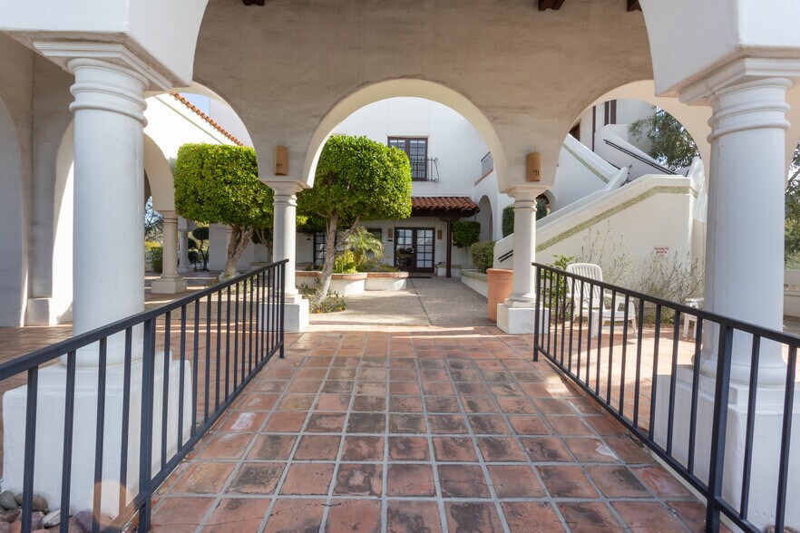 More Photos Of 1825-1845 E Northern Ave, Phoenix Office For Lease