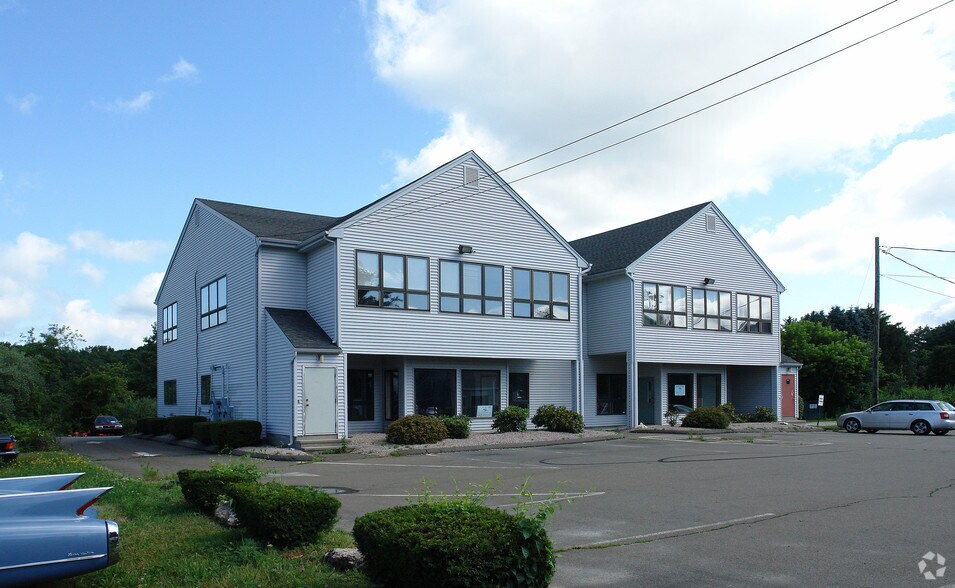 More Photos Of 688 Boston Post Rd, Westbrook Storefront Retail Office For Lease