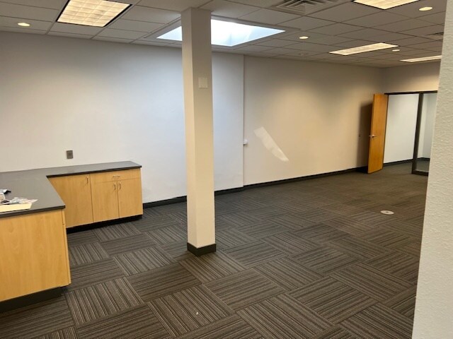 More Photos Of 2985 S Ridge Rd, Green Bay Medical For Lease